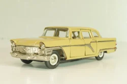 Газ-13 Чайка, бежевый, Тантал/Радон 1:43