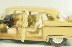 Газ-13 Чайка, бежевый, Тантал/Радон 1:43