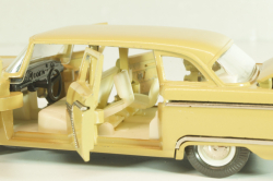 Газ-13 Чайка, бежевый, Тантал/Радон 1:43