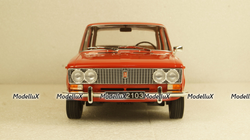ВАЗ 2103 Жигули LADA 1972, T9-1800260, Triple9 1:18