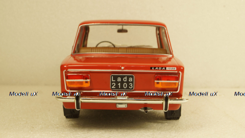ВАЗ 2103 Жигули LADA 1972, T9-1800260, Triple9 1:18