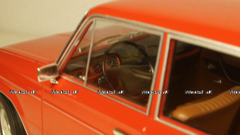 ВАЗ 2103 Жигули LADA 1972, T9-1800260, Triple9 1:18