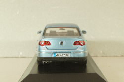 Volkswagen Passat(B6)  2005, light blue, 3C0099300Y7R, Minichamps 1:43