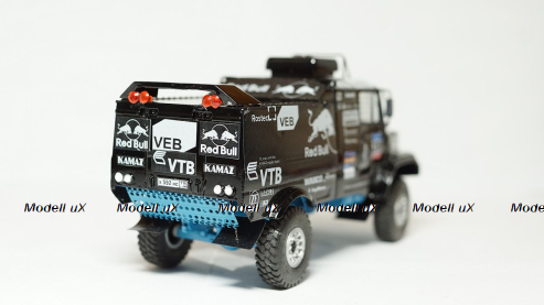 ВАЗ 2103 Жигули LADA 1972, T9-1800262, Triple9 1:18
