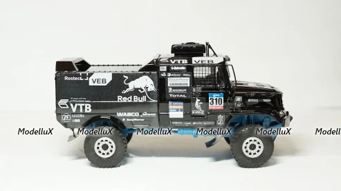 ВАЗ 2103 Жигули LADA 1972, T9-1800262, Triple9 1:18