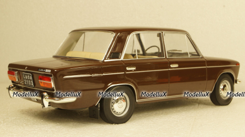 ВАЗ 2103 Жигули LADA 1972, T9-1800262, Triple9 1:18