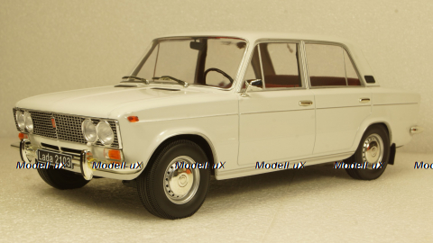 ВАЗ 2103 Жигули LADA 1972, T9-1800263, Triple9 1:18