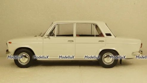 ВАЗ 2103 Жигули LADA 1972, T9-1800263, Triple9 1:18