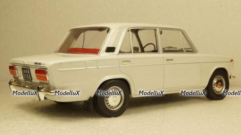 ВАЗ 2103 Жигули LADA 1972, T9-1800263, Triple9 1:18