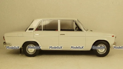ВАЗ 2103 Жигули LADA 1972, T9-1800263, Triple9 1:18