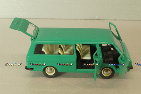 Раф-2203 Латвия А18, зеленый,Тантал/Радон 1:43