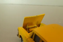 Москвич-412 А2, 2 зажима, желтый,Тантал/Радон 1:43