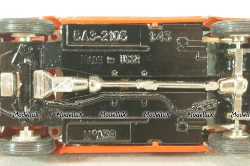 Ваз-2105 А39 Жигули, красный, Тантал/Радон 1:43