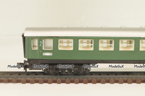Вагон пассажирский 2-й класс, (number 61 80 20-80-017), 4-х осный, DB, Epoche IV (1970–1985) с освещением, зеленый, 3220, Arnold 1:160 (N)