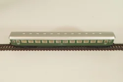 Вагон пассажирский 2-й класс, (number 61 80 20-80-017), 4-х осный, DB, Epoche IV (1970–1985) с освещением, зеленый, 3220, Arnold 1:160 (N)