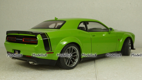 Dodge Challenger R/T Scat Pack Widebody 2020 Green, S1805704, Solido 1:18