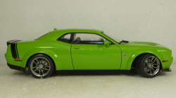 Dodge Challenger R/T Scat Pack Widebody 2020 Green, S1805704, Solido 1:18