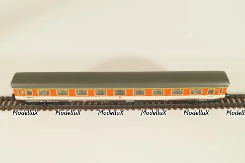 Вагон пассажирский 1-й клас, (number 104 21), 4-х осный, DB, Epoche IV (1970–1985) с освещением, оранжевый/бежевый, 3211, Arnold 1:160 (N)