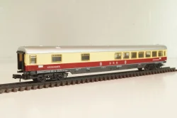 Вагон ресторан, (number 51 80 19-50 171-2), 4-х осный, DRG, Epoche IV (1970–1985) с освещением, белый/красный, 0384, Arnold 1:160 (N)