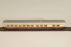 Вагон ресторан, (number 51 80 19-50 171-2), 4-х осный, DRG, Epoche IV (1970–1985) с освещением, белый/красный, 0384, Arnold 1:160 (N)