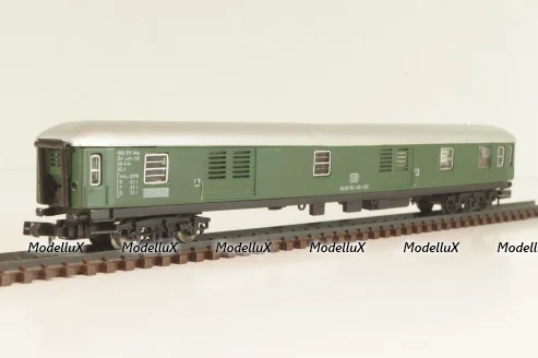 Вагон багажный, (number 60 80 92-40-211), 4-х осный, DB, Epoche IV (1970–1985) с освещением, зеленый, 0324, Arnold 1:160 (N) 