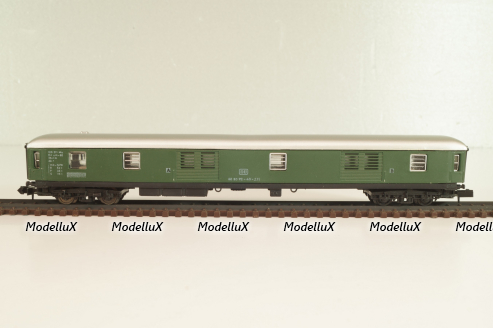 Вагон багажный, (number 60 80 92-40-211), 4-х осный, DB, Epoche IV (1970–1985) с освещением, зеленый, 0324, Arnold 1:160 (N) 