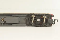 Вагон пассажирский 1-й клас, (number 104 21), 4-х осный, DB, Epoche IV (1970–1985) с освещением, бежевый/красный, 3810, Arnold 1:160 (N)