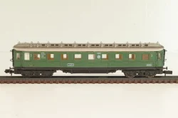 Вагон пассажирский, 3-класс (number 18432), 4-х осный, DR, Epoche II (1920 - 1950) с освещением, зеленый, 0339, Arnold 1:160 (N)
