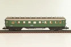 Вагон пассажирский, 3-класс (number 18432), 4-х осный, DR, Epoche II (1920 - 1950) с освещением, зеленый, 0339, Arnold 1:160 (N)