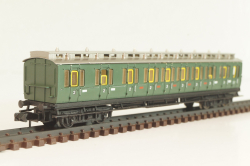 Вагон пассажирский, 2/3-класс (number), 4-х осный, DRG, Epoche II (1920 - 1950) с освещением, зеленый, 2931, Arnold 1:160 (N)