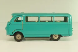 Раф-977, зеленый, з-д Двигатель г.Ленинград, 1:43