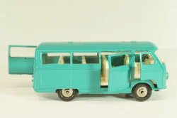 Раф-977, зеленый, з-д Двигатель г.Ленинград, 1:43