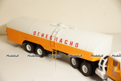 КРАЗ 258 с полуприцепом цистерной ТЗ-22 Аэрофлот, SSM7027 1:43