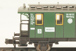Вагон пассажирский 3 -й клас, (number 049 033), 2-х осный, DRG, Epoche II (1920 - 1950) с освещением, зеленый, 8051, Fleischmann 1:160 (N)