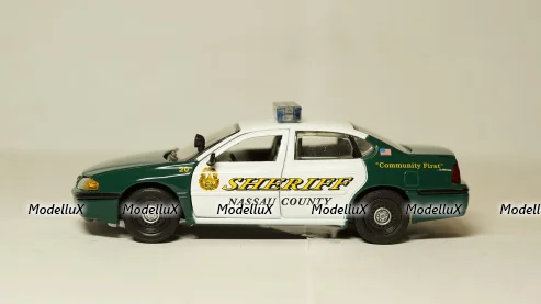 BMW 3rd E36 Touring 1995 red, MCG18154, MCG 1:18