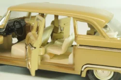 Газ-13 Чайка, бежевая, апрель 1989г, Тантал/Радон 1:43