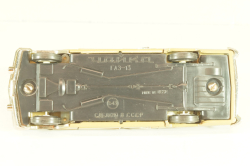Газ-13 Чайка, бежевая, апрель 1989г, Тантал/Радон 1:43