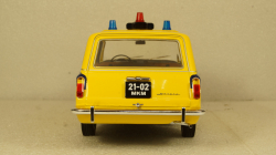 ВАЗ 2102 Жигули LADA Милиция СССР 1970, T9-1800233, Triple9 1:18