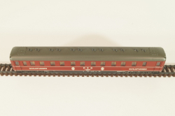 Вагон спальный (number 50 80 06-56 070-1), 4-х осный, DSG, Epoche IV (1970–1985) с освещением, красный, 02269A , Roco 1:160 (N)