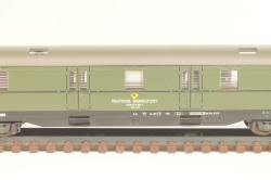 Вагон почтовый Deutsche Bundespost (number 50 80 00-12 608-7), 4-х осный, DB, Epoche IV (1970–1985) с освещением, зеленый, 02270A, Roco 1:160 (N)