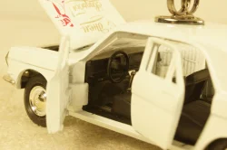 Газ-24 Волга, С Днем Свадьбы, октябрь 2003, Агат 1:43