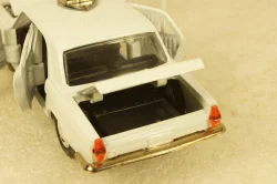 Газ-24 Волга, С Днем Свадьбы, октябрь 2003, Агат 1:43
