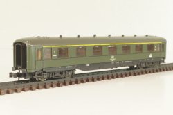 Вагон пассажирский, 1-класс (number 51 80 17-40 026-9), 4-х осный, DB, Epoche IV (1970–1985) с освещением, зеленый, 24236, Roco 1:160 (N)