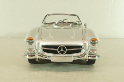 Mercedes-Benz 300SL Roadster (W198) 1957, silver, ‎180039030, Minichamps 1:18