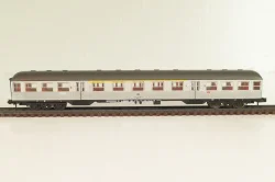 Вагон пассажирский (number 50 80 31-45300-6), 4-х осный, DB, Epoche III (1949 - 1970) серебристый, 40641, Piko 1:160 (N)