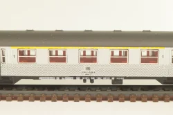 Вагон пассажирский (number 50 80 31-45300-6), 4-х осный, DB, Epoche III (1949 - 1970) серебристый, 40641, Piko 1:160 (N)