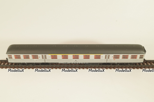 Вагон пассажирский (number 50 80 31-45300-6), 4-х осный, DB, Epoche III (1949 - 1970) серебристый, 40641, Piko 1:160 (N)
