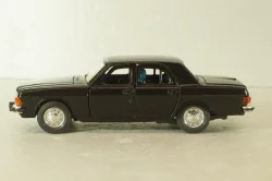 Газ-3102 Волга, черная,  Агат 1:43