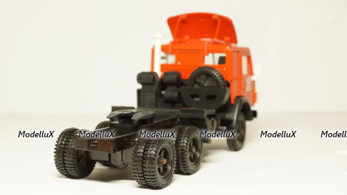 Зис-8 квадратное крыло , Miniclassic 1:43