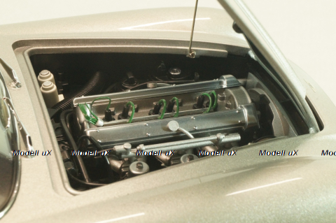 Aston Martin DB5 1964, silver, 70287, AutoArt 1:43